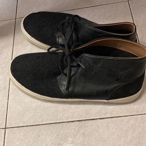 Old navy black chukka boots with laces